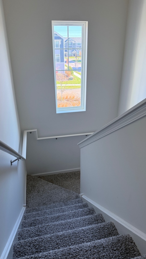 2008 Yellowstone Boulevard #2008, Mundelein, IL 60060