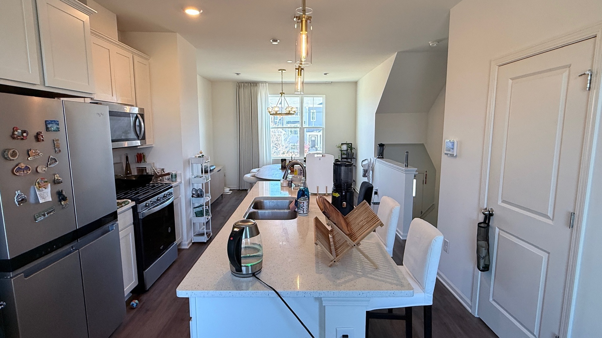 2008 Yellowstone Boulevard #2008, Mundelein, IL 60060