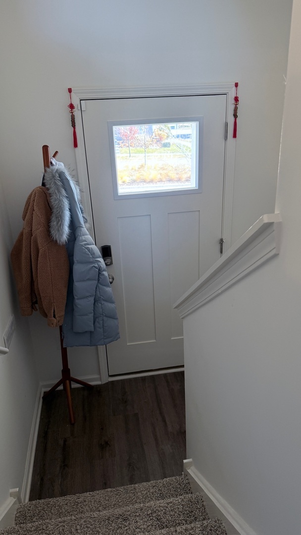 2008 Yellowstone Boulevard #2008, Mundelein, IL 60060