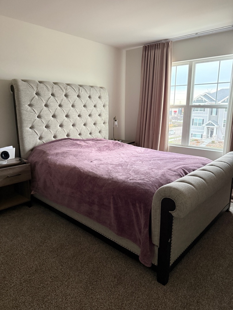 2008 Yellowstone Boulevard #2008, Mundelein, IL 60060