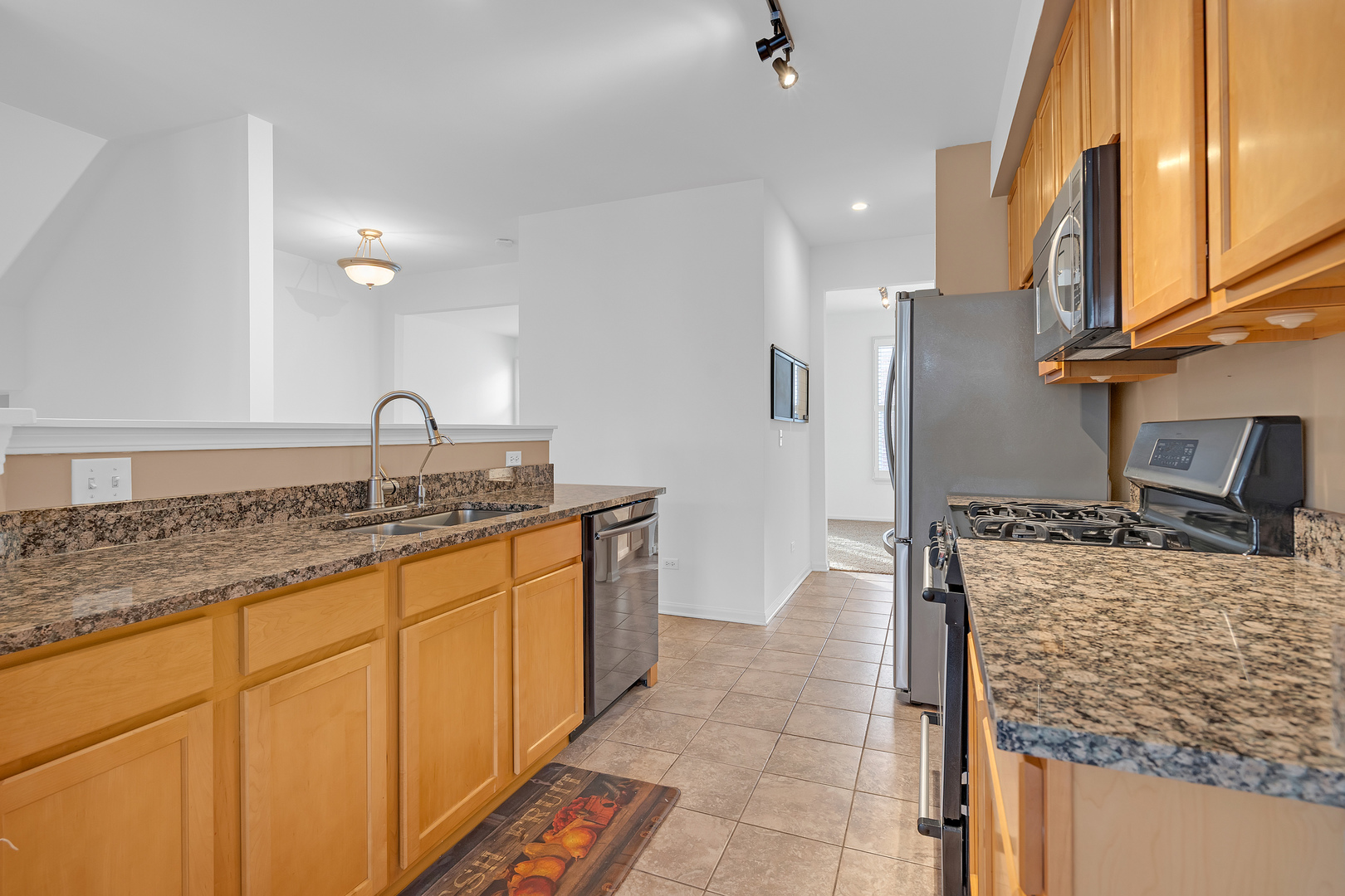 783 N Regis Court, Palatine, IL 60067