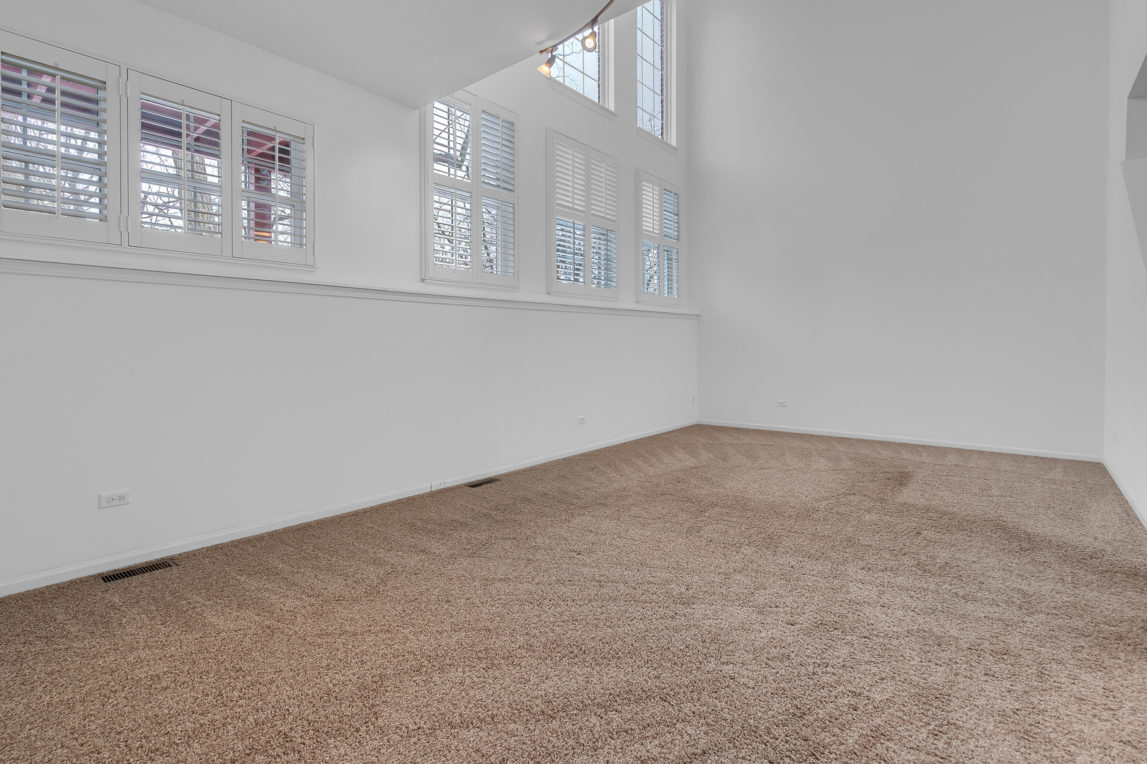 783 N Regis Court, Palatine, IL 60067