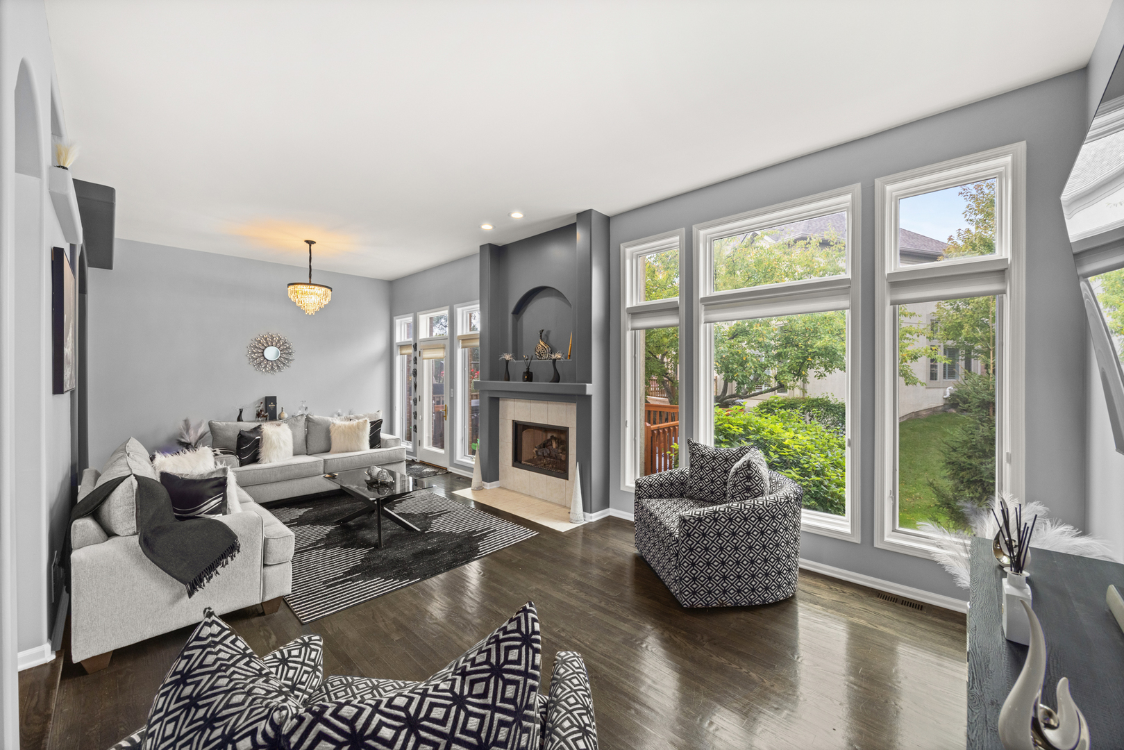 842 N Maple Avenue, Palatine, IL 60067