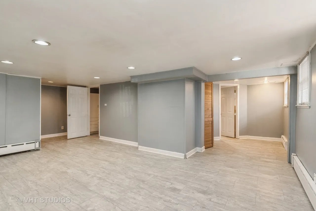 942 Raleigh Road, Mundelein, IL 60060