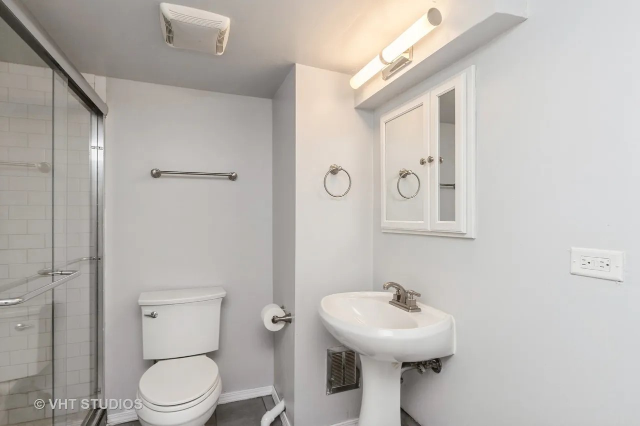 942 Raleigh Road, Mundelein, IL 60060