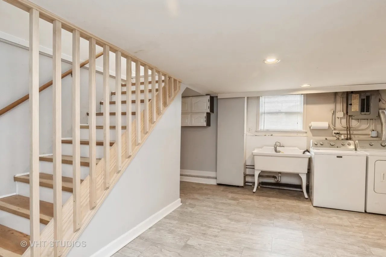 942 Raleigh Road, Mundelein, IL 60060