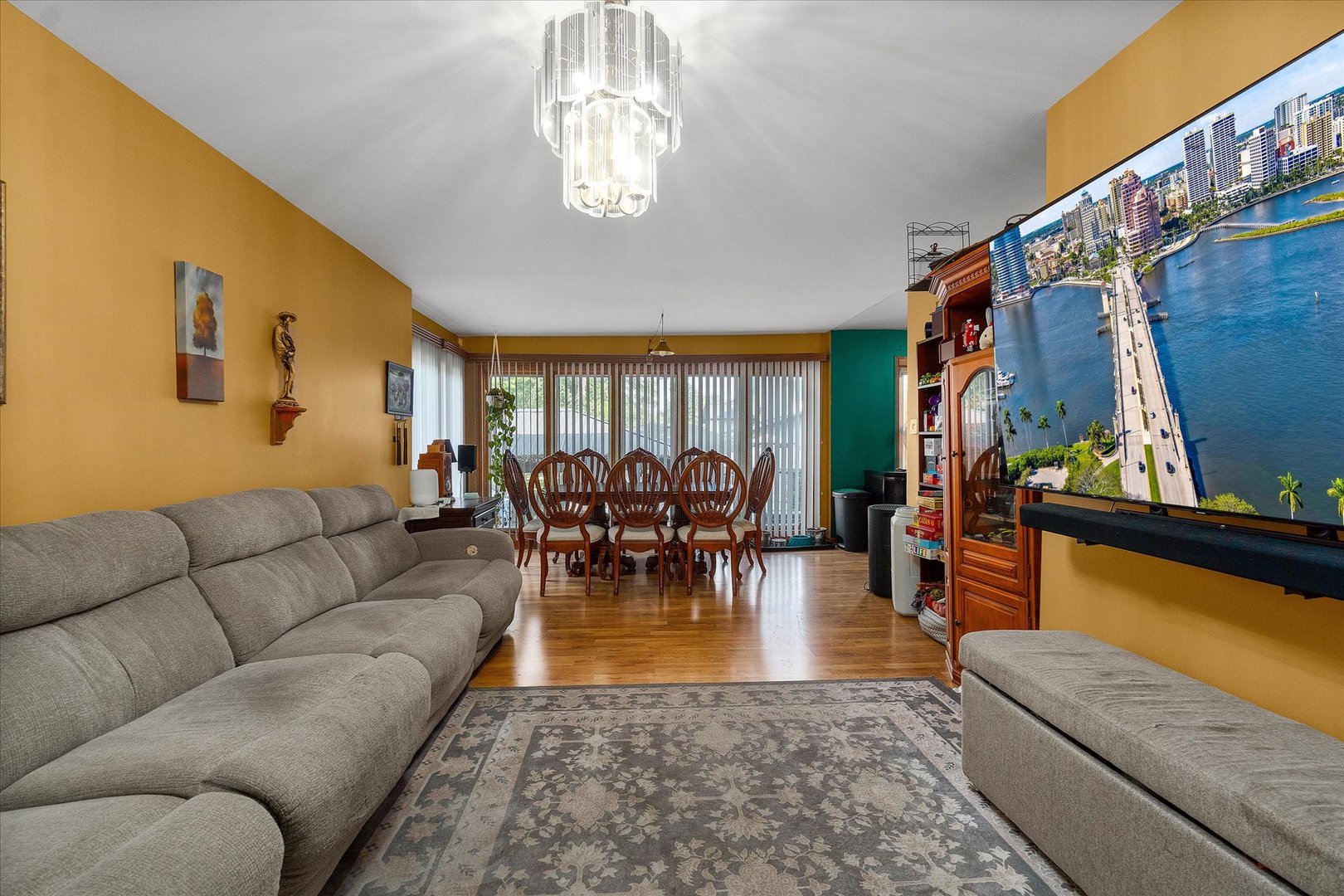 719 N President Street, Wheaton, IL 60187