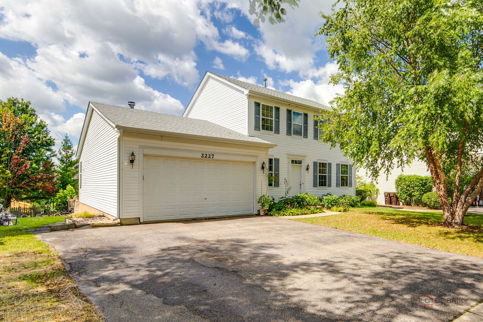 2227 Trailside Lane, Wauconda, IL 60084