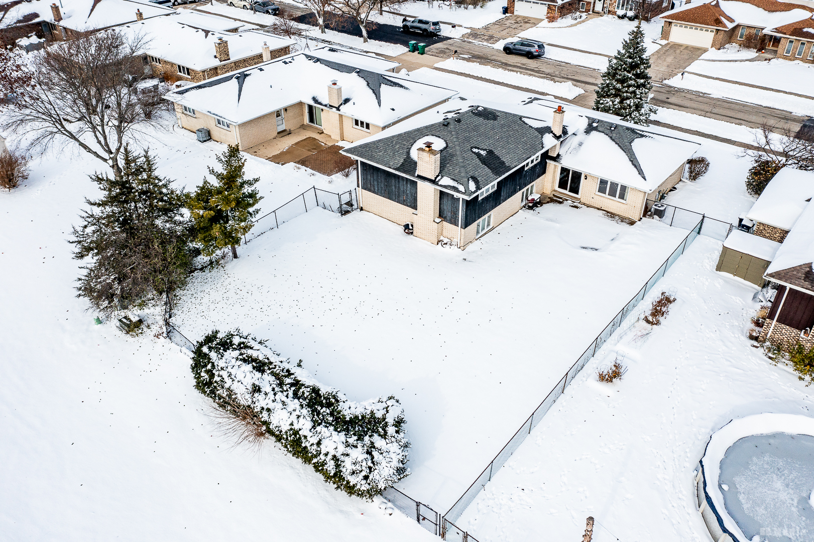 7631 Chestnut Drive, Orland Park, IL 60462