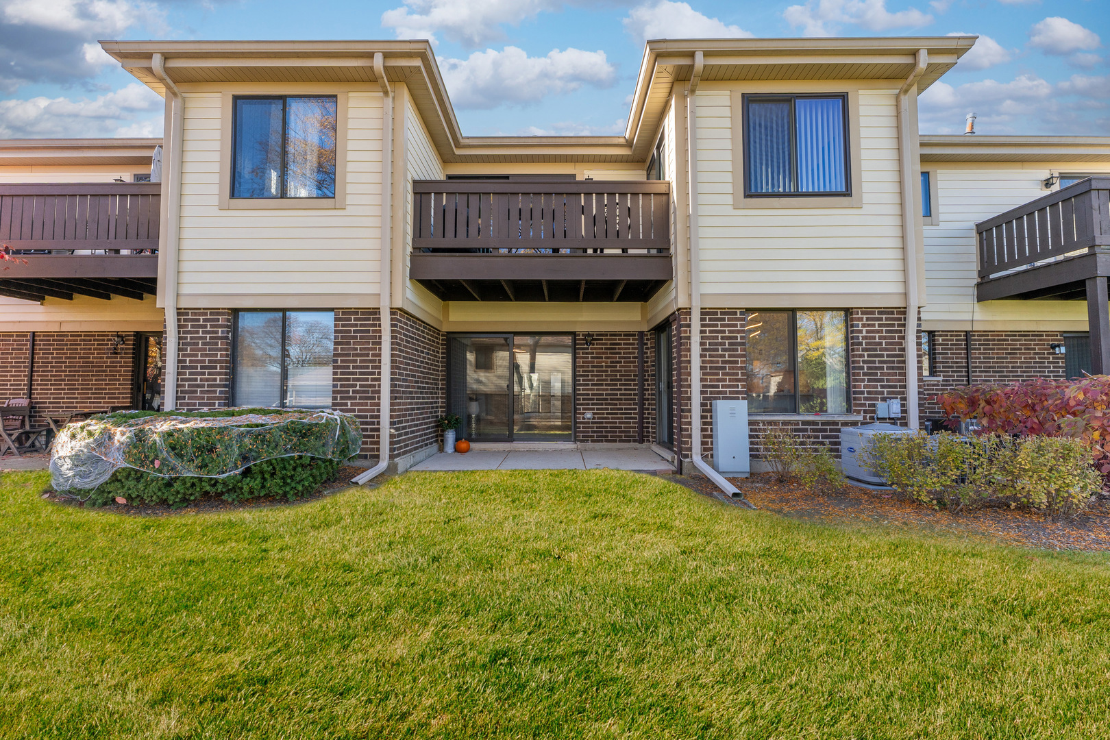 813 E Carriage Lane #5, Palatine, IL 60074