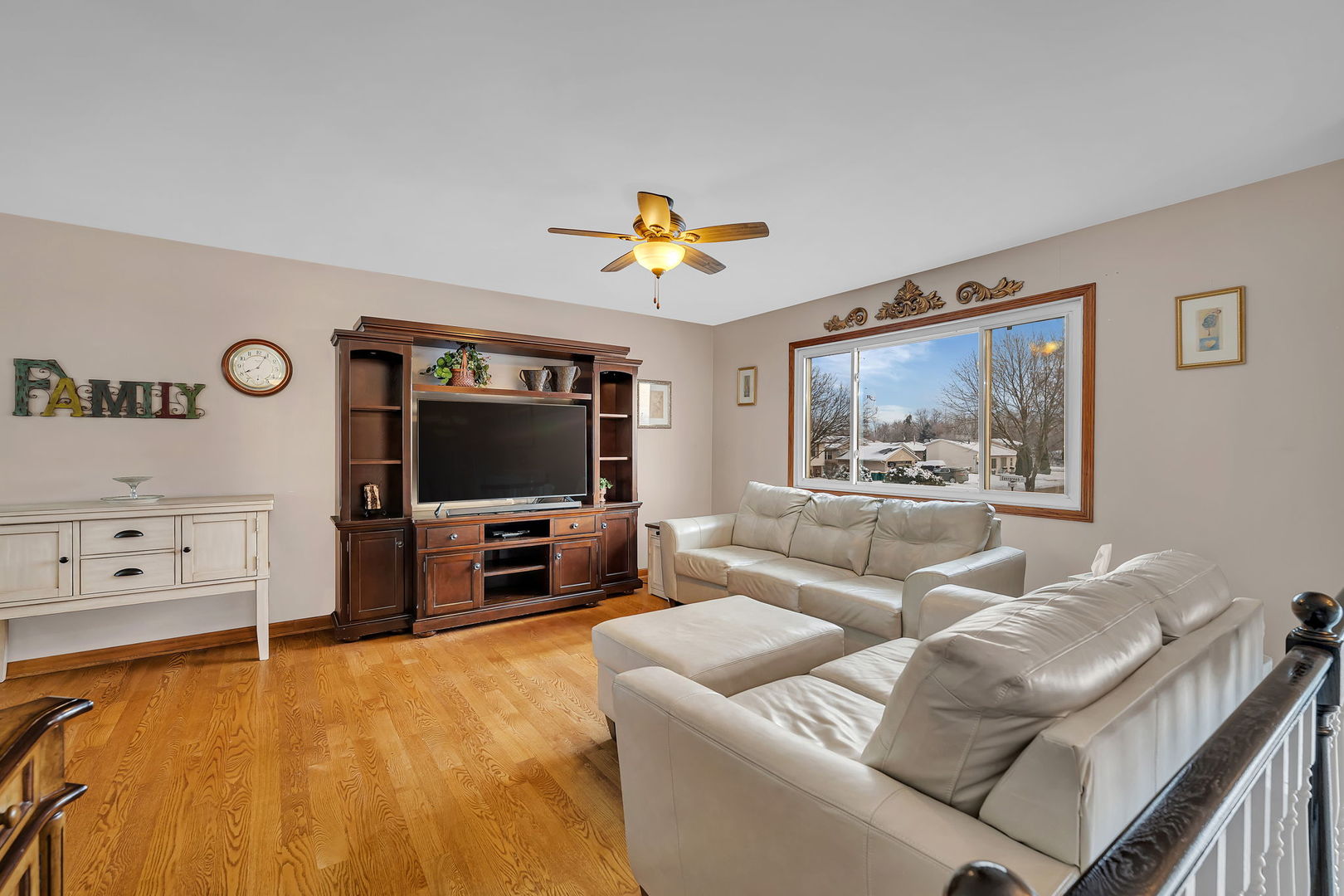 700 Evergreen Court, Romeoville, IL 60446