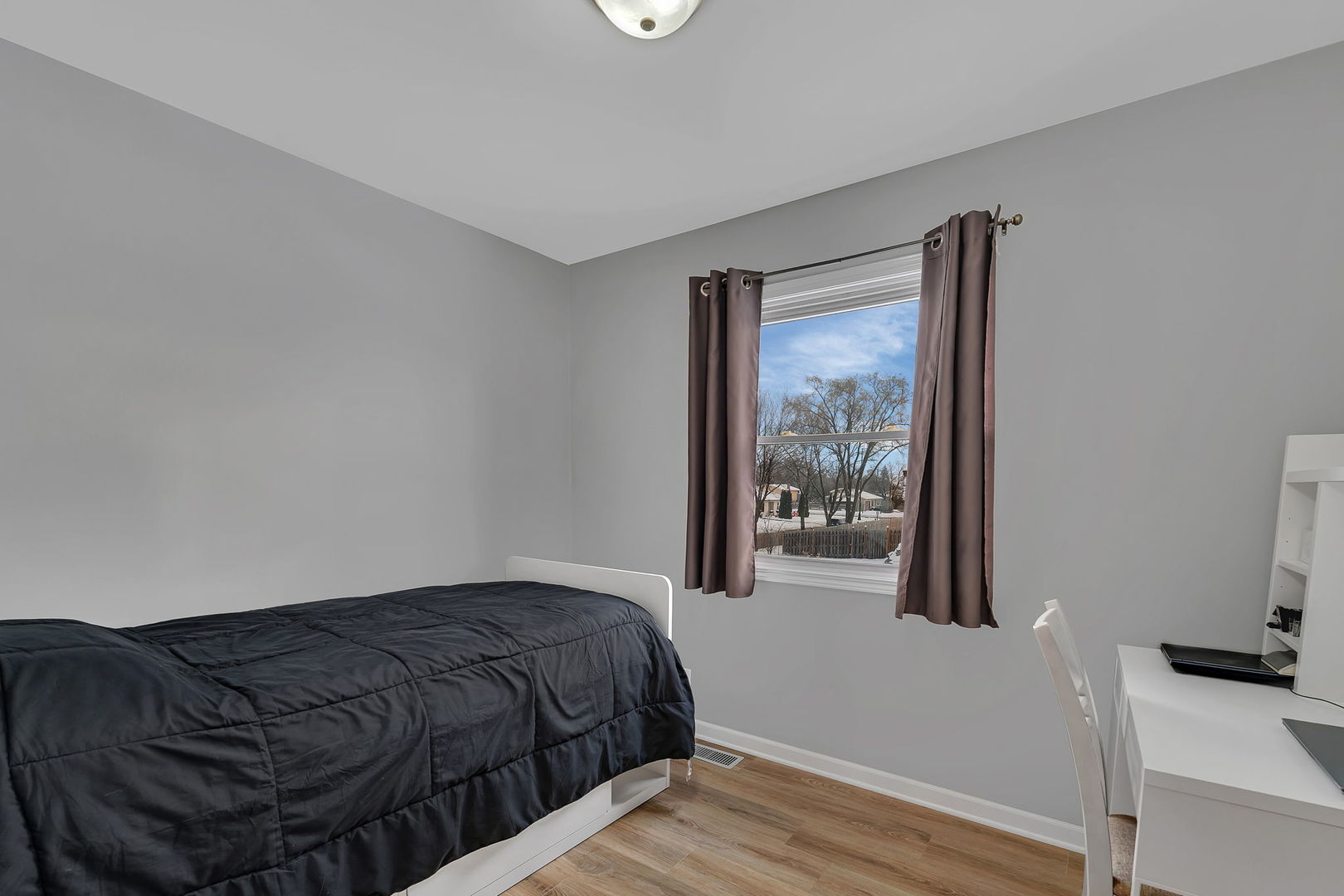 700 Evergreen Court, Romeoville, IL 60446