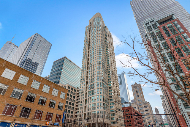 345 N La Salle Drive #509, Chicago, IL 60654