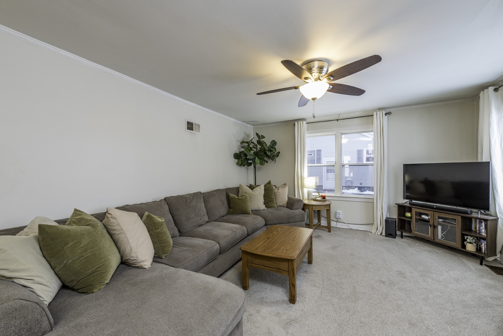 1009 Osmond Avenue, Antioch, IL 60002