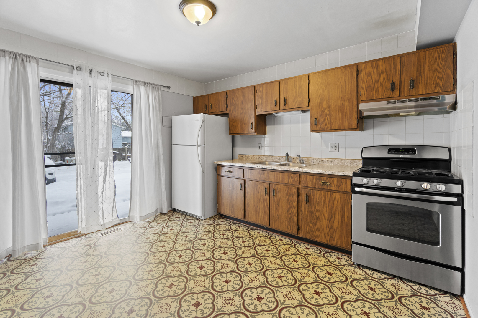 1017 9th Street #5, Harvard, IL 60033