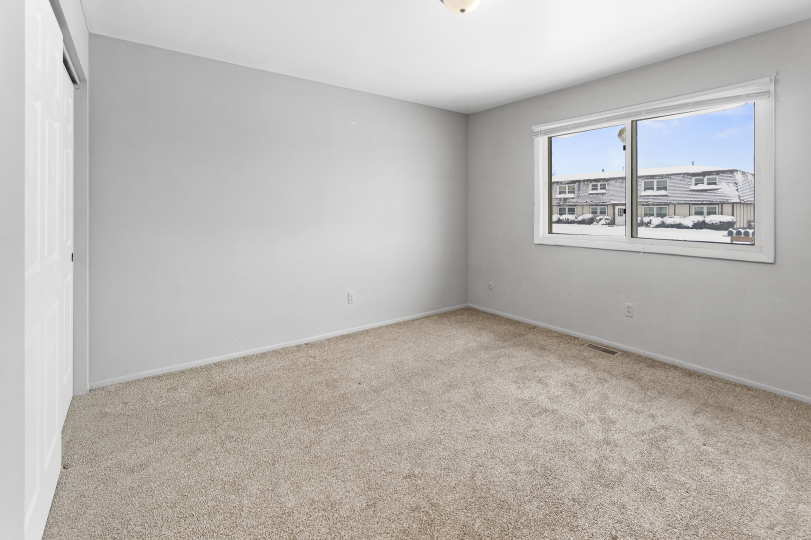 1017 9th Street #5, Harvard, IL 60033