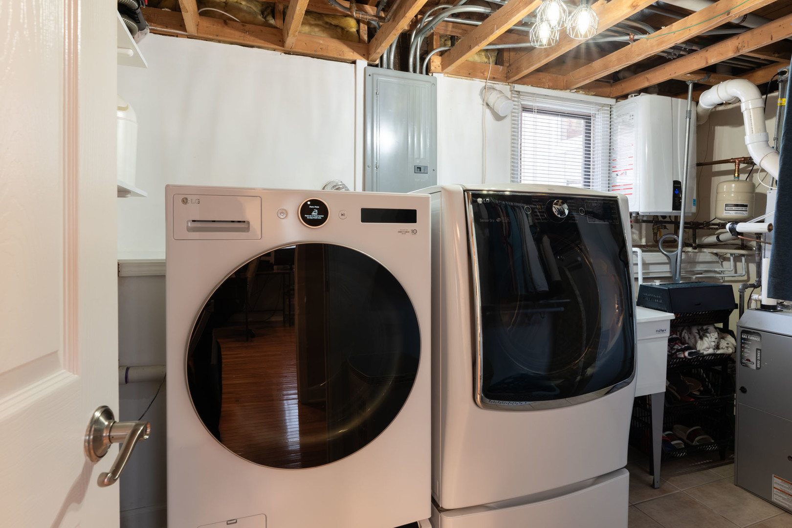 329 Montclare Lane, Wood Dale, IL 60191