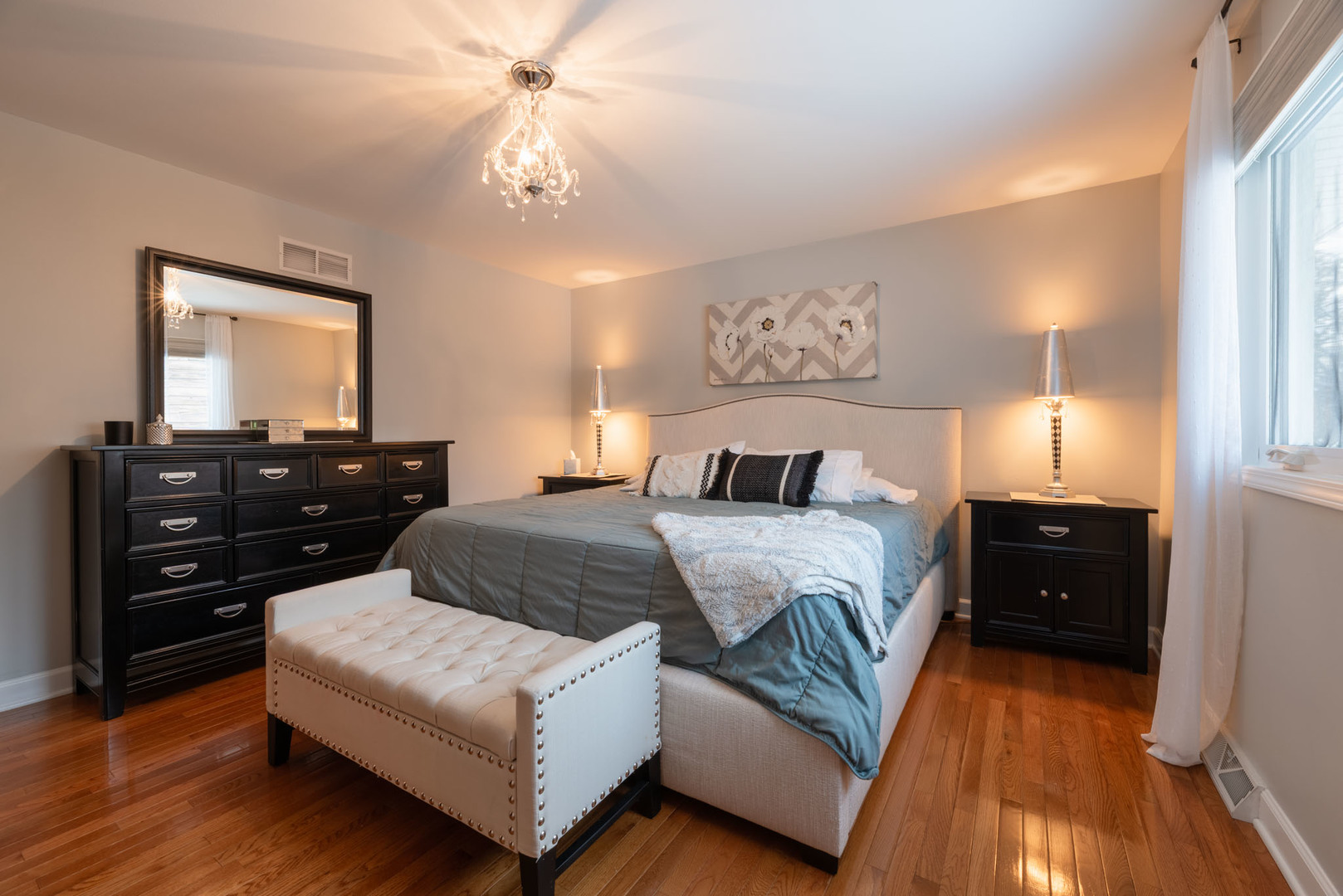 329 Montclare Lane, Wood Dale, IL 60191