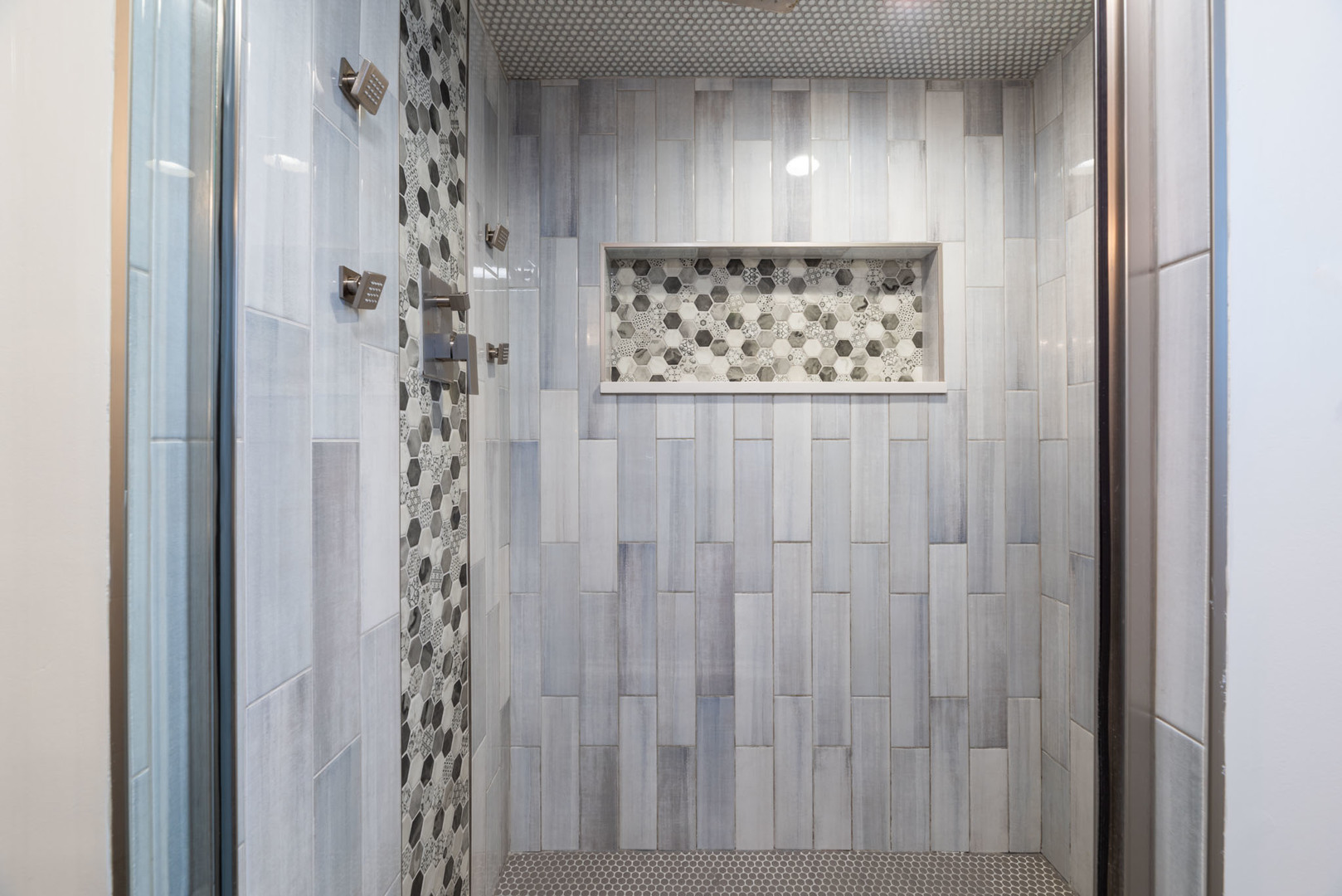 329 Montclare Lane, Wood Dale, IL 60191