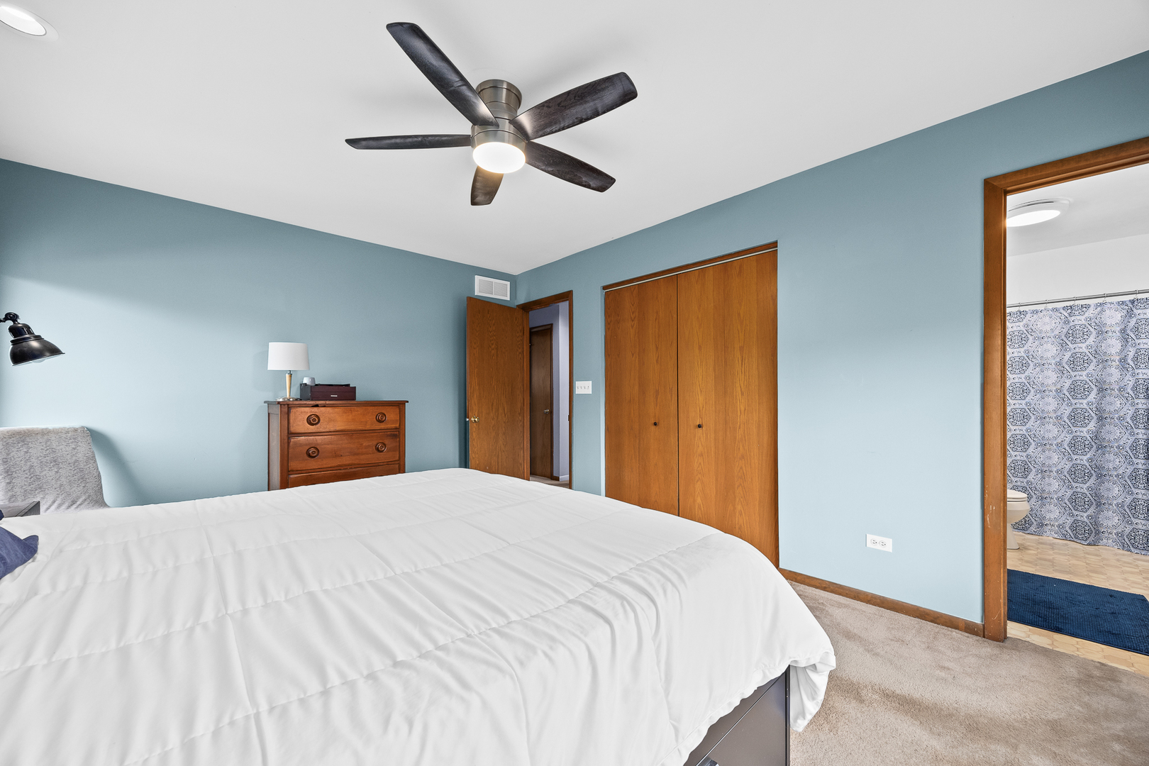 4940 Cornell Avenue, Downers Grove, IL 60515