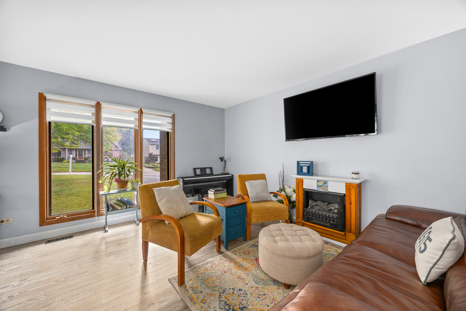 4940 Cornell Avenue, Downers Grove, IL 60515