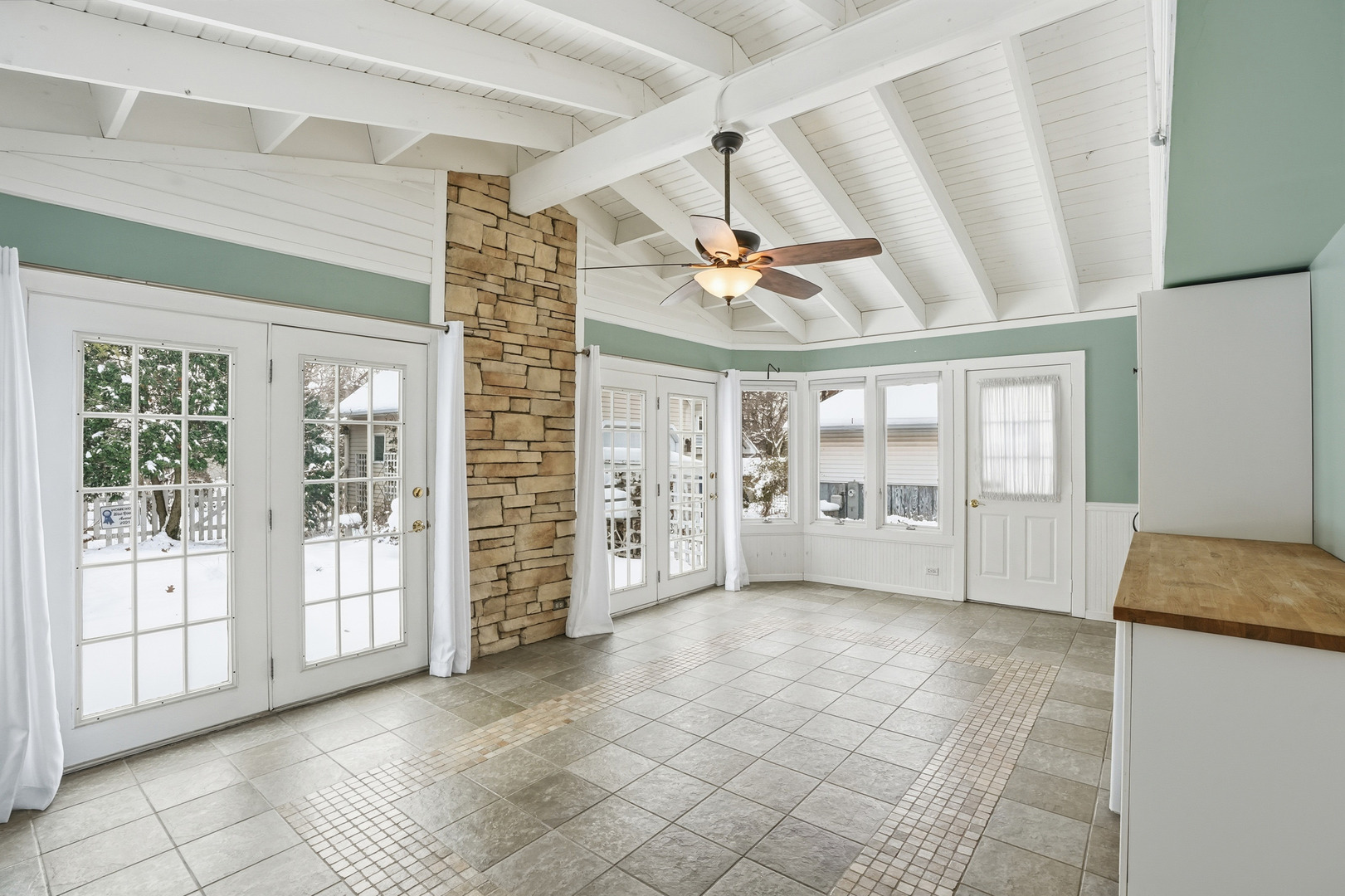 2451 Hawthorne Road, Homewood, IL 60430