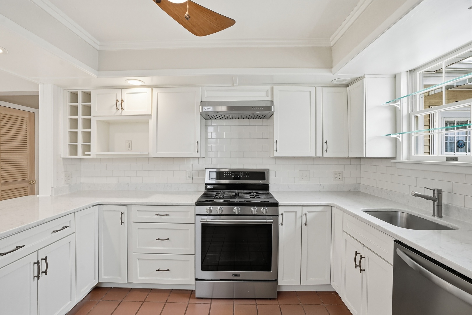 2451 Hawthorne Road, Homewood, IL 60430