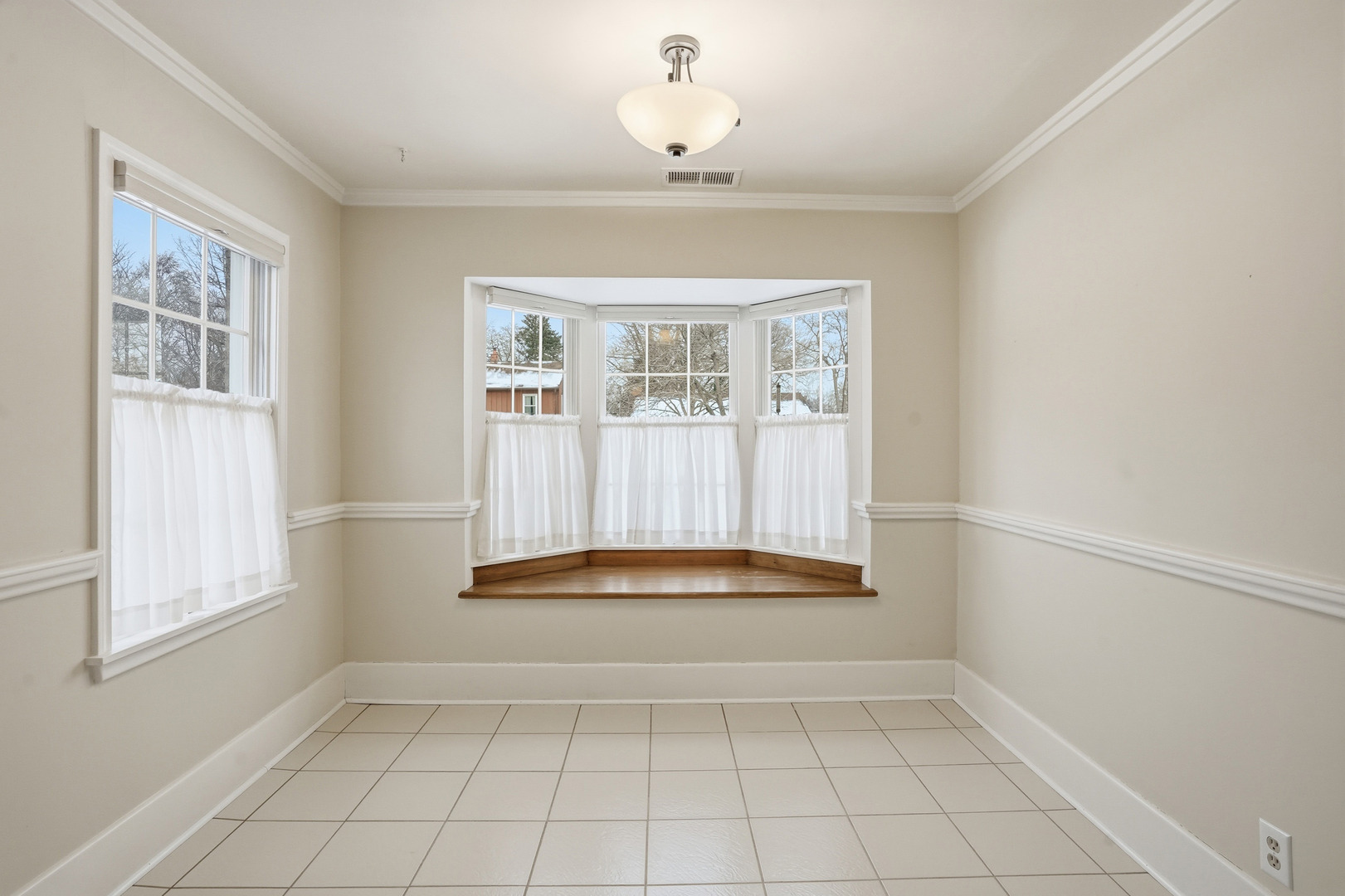 2451 Hawthorne Road, Homewood, IL 60430