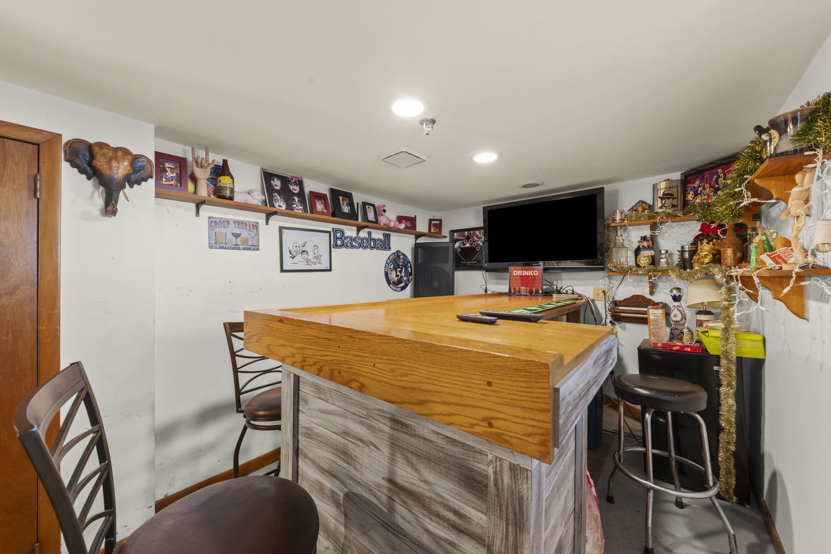 8440 Joliet Road, McCook, IL 60525