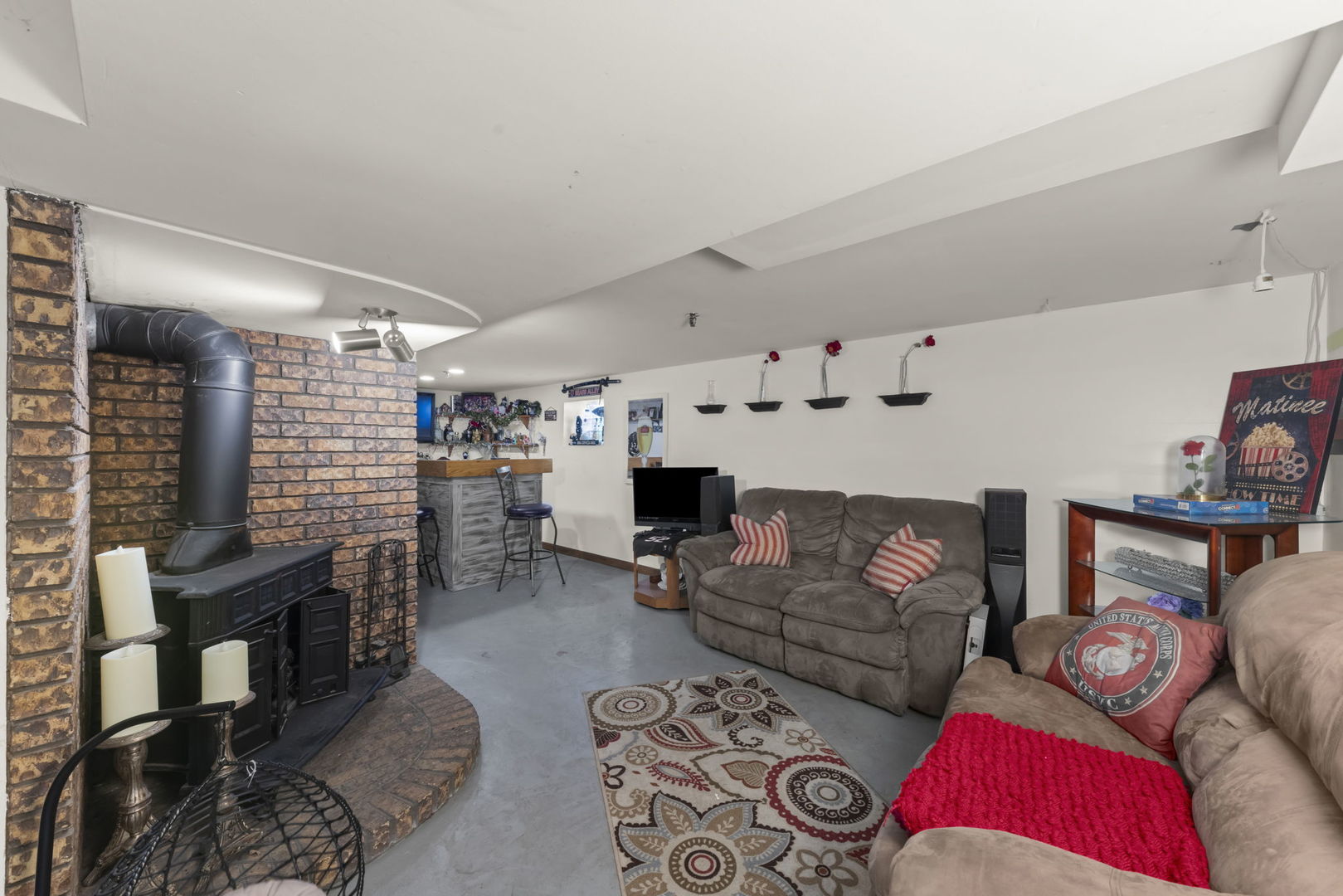 8440 Joliet Road, McCook, IL 60525