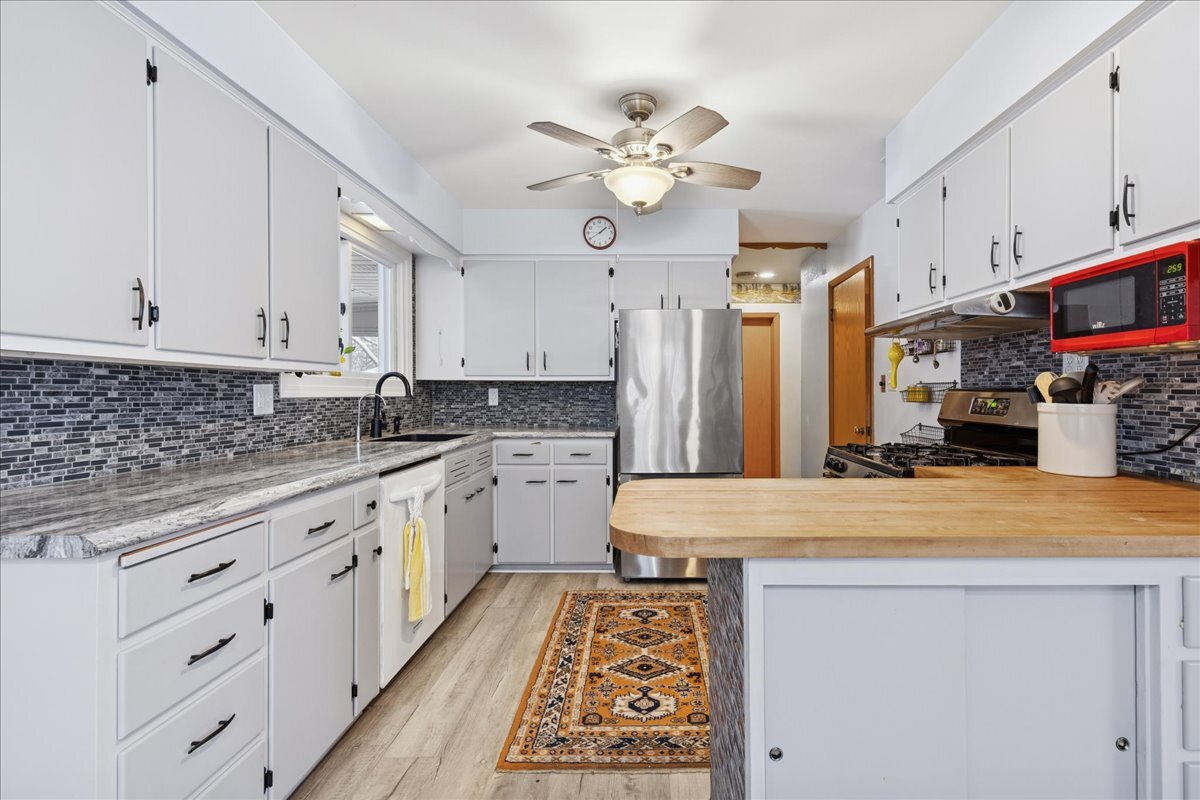 656 Oak Street, Woodstock, IL 60098