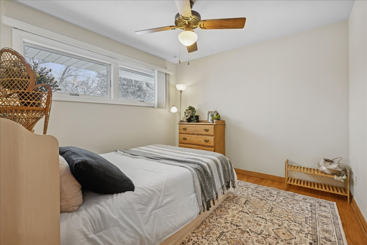 656 Oak Street, Woodstock, IL 60098