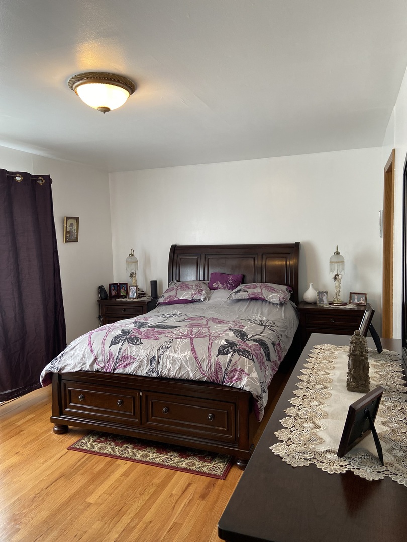 7002 W Carol Avenue, Niles, IL 60714