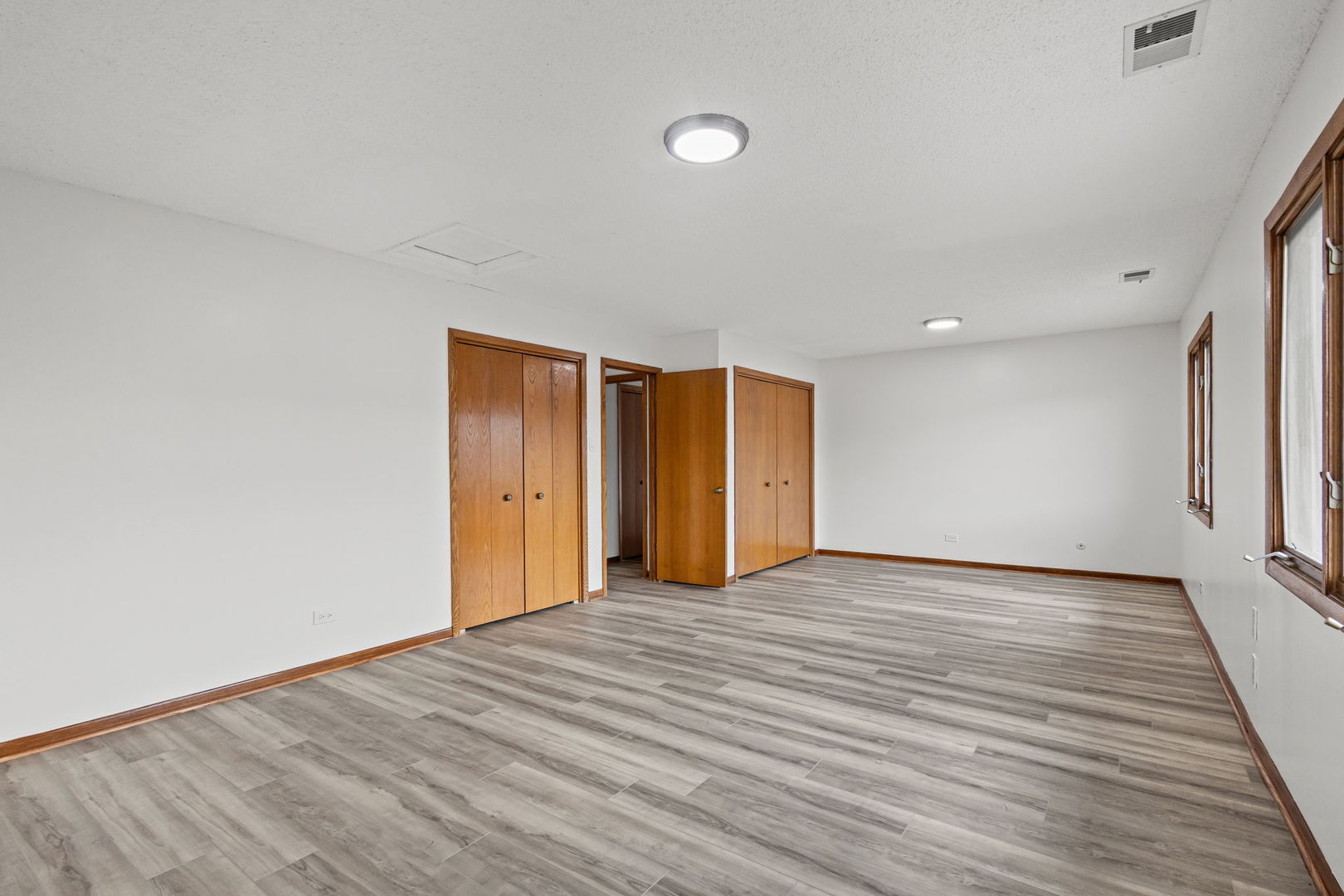 7978 S Garfield Avenue #206, Burr Ridge, IL 60527