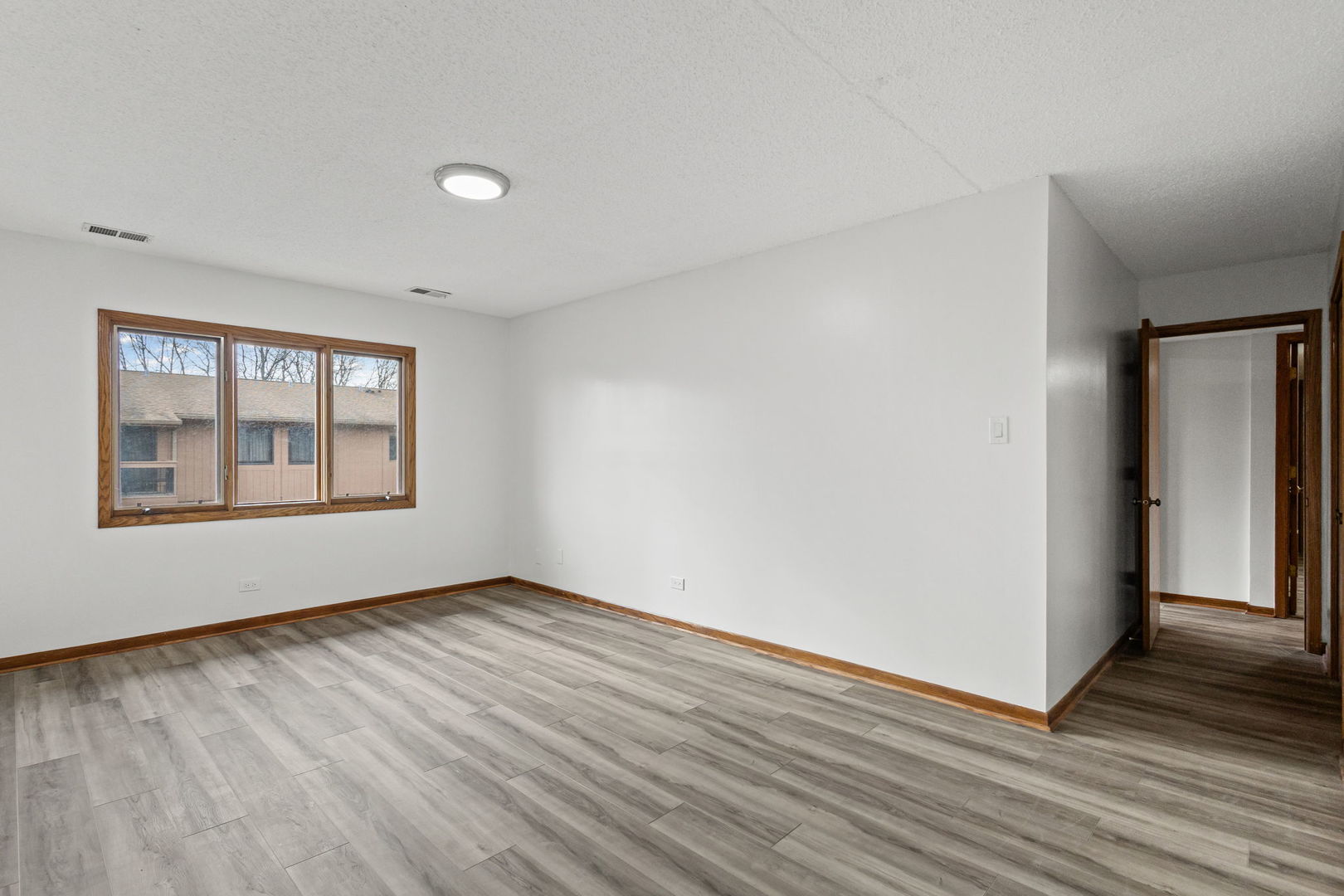 7978 S Garfield Avenue #206, Burr Ridge, IL 60527