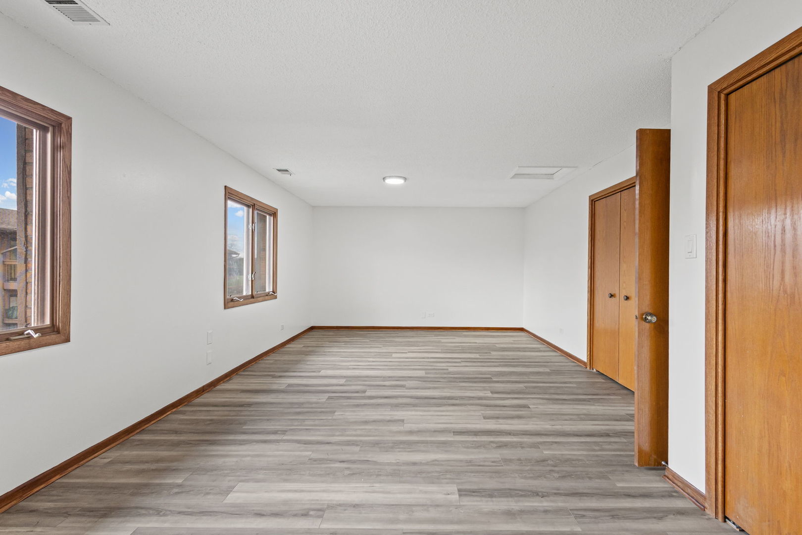 7978 S Garfield Avenue #206, Burr Ridge, IL 60527