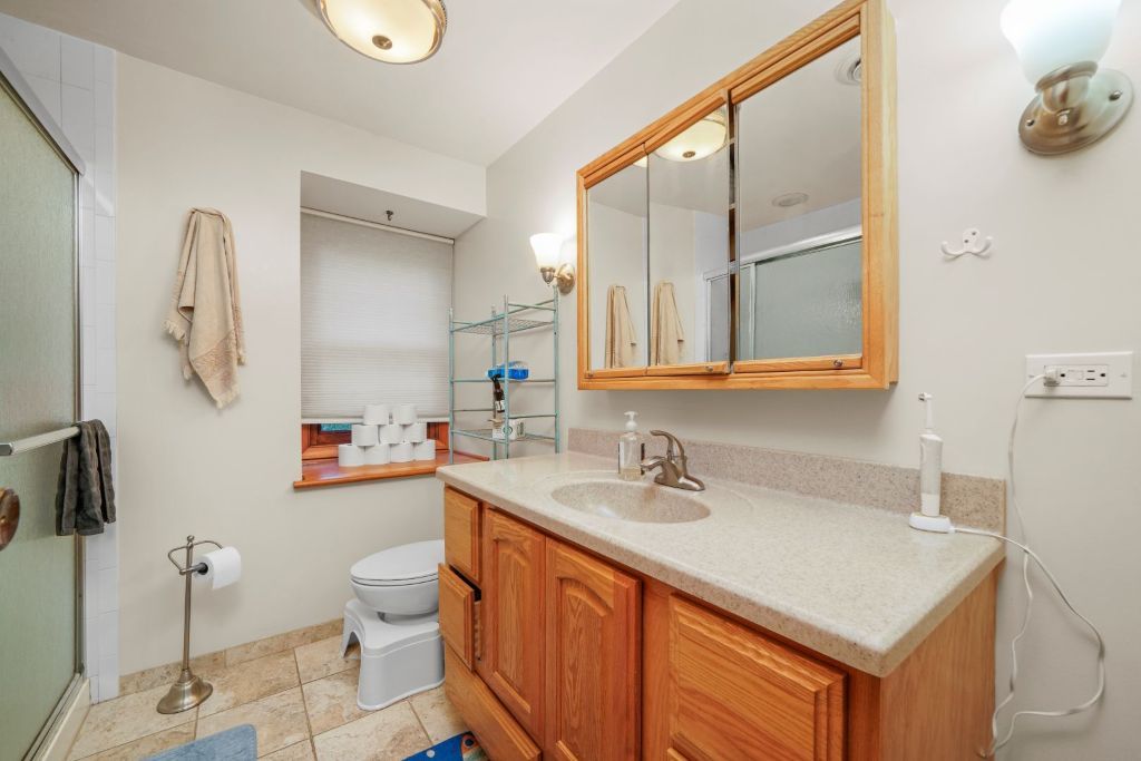 245 Tanglewood Court, Elk Grove Village, IL 60007