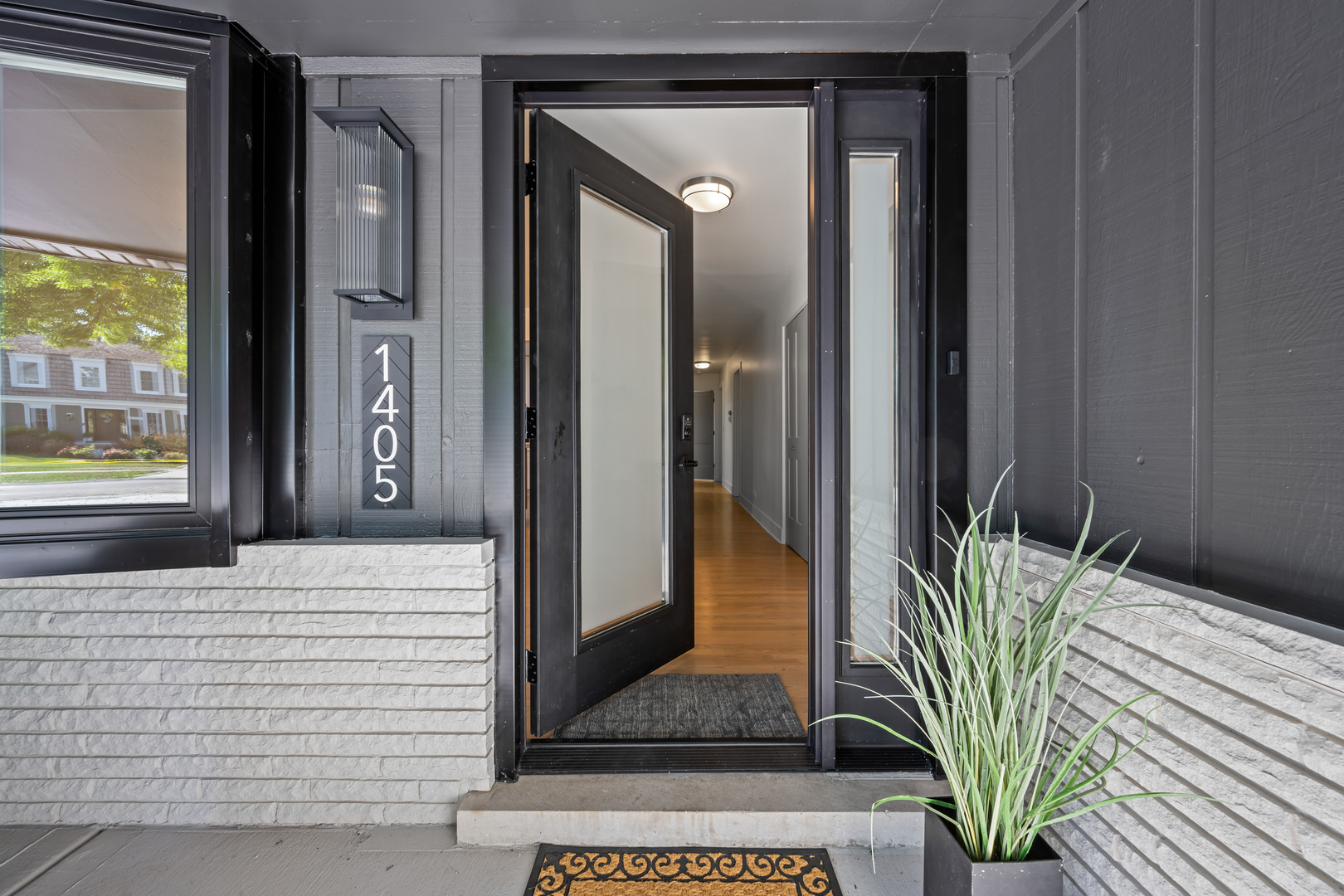 1405 N West Street, Naperville, IL 60563