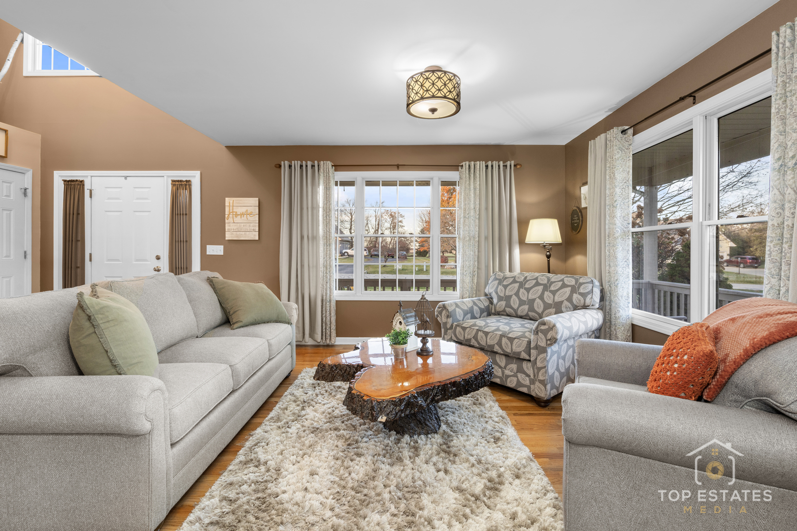 2303 Fox Bluff Lane, Spring Grove, IL 60081