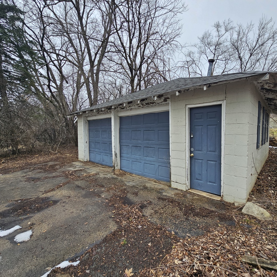 181 Old Sutton Road, Barrington, IL 60010