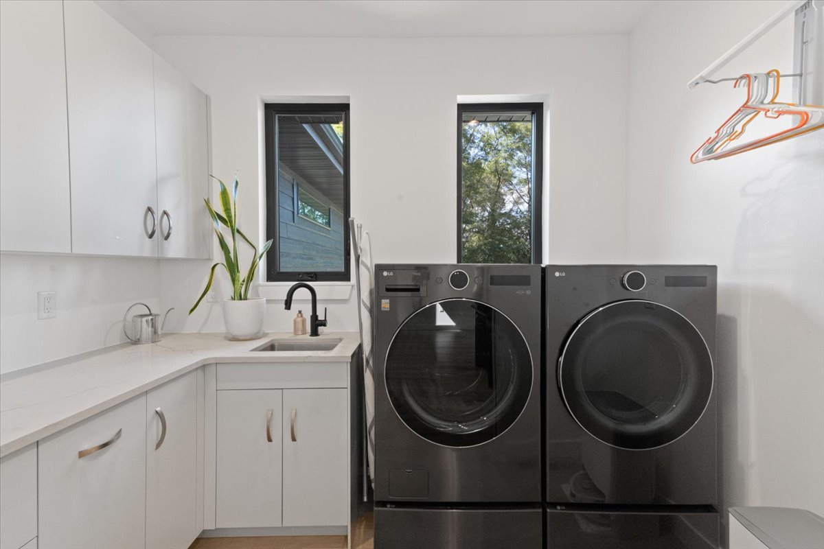 815 N English Settlement Avenue, Burlington, WI 53105