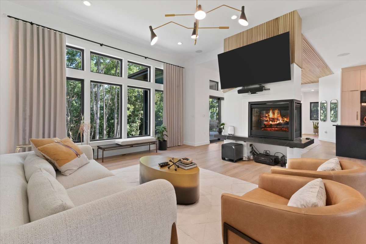 815 N English Settlement Avenue, Burlington, WI 53105