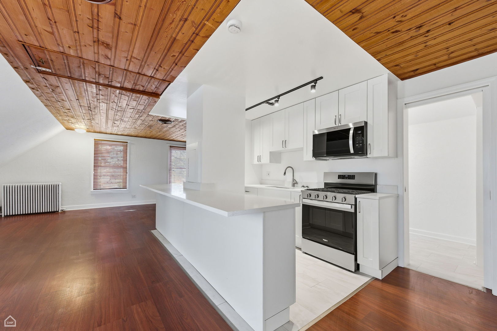 7635 W Foster Avenue #2, Chicago, IL 60656