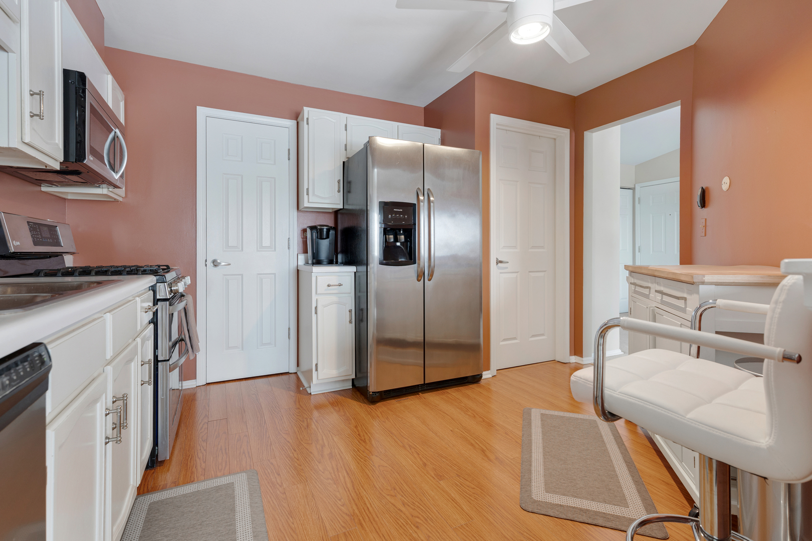 1600 Brittany Court #C2, Wheeling, IL 60090