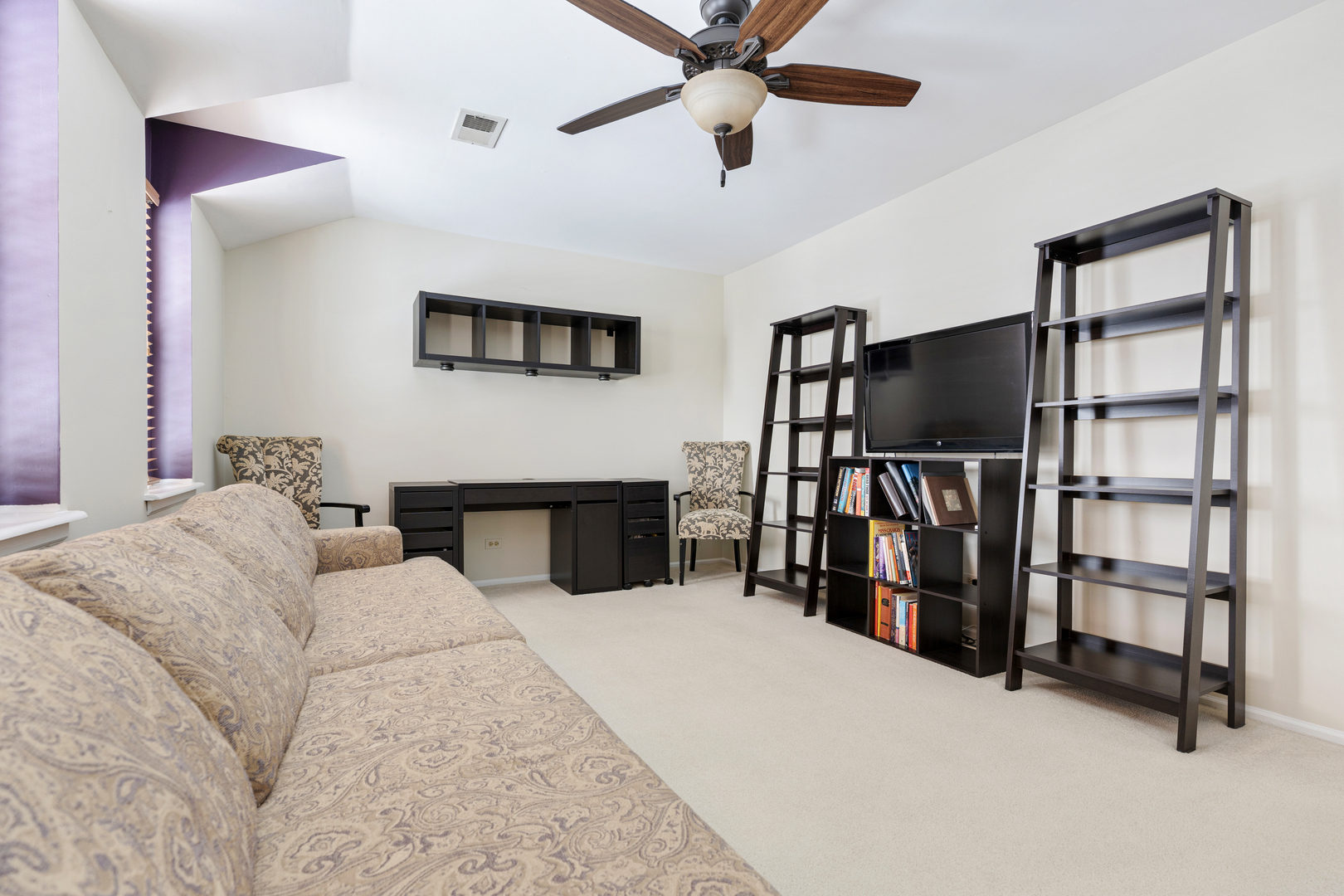 1600 Brittany Court #C2, Wheeling, IL 60090