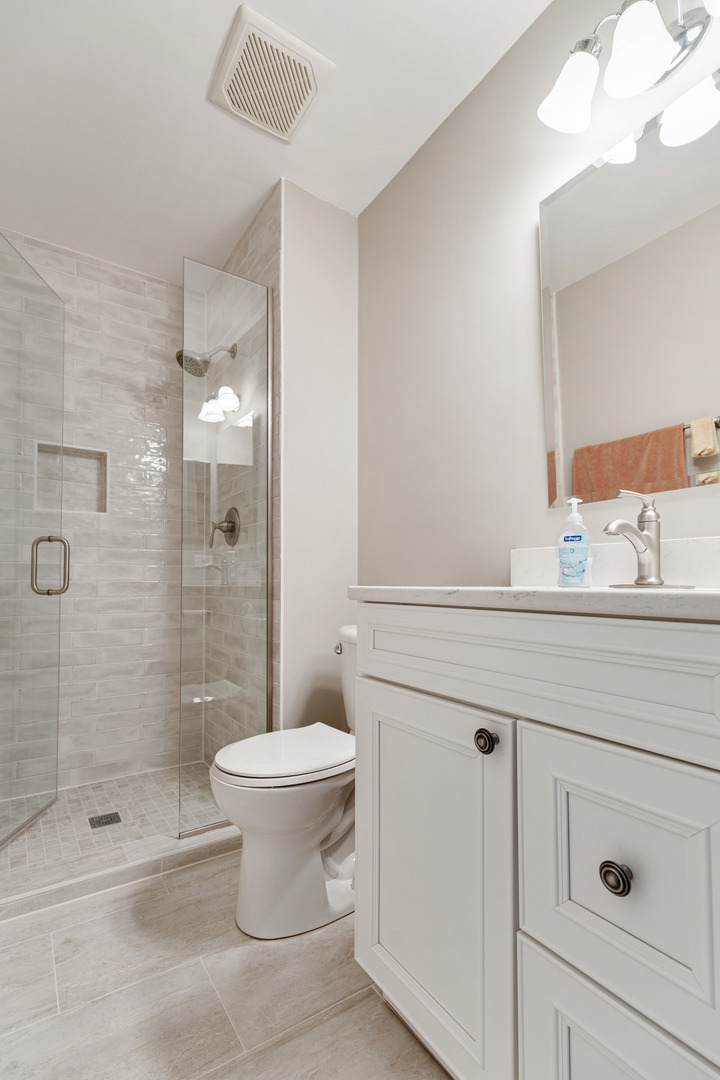 1600 Brittany Court #C2, Wheeling, IL 60090