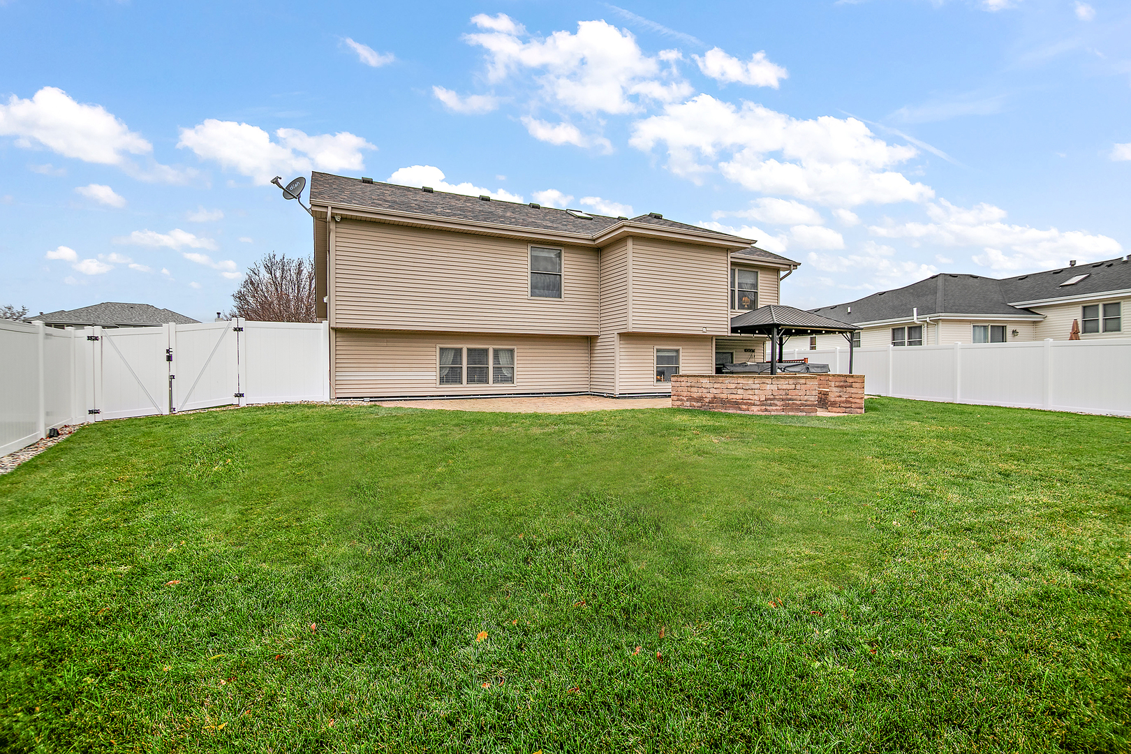 1472 W Cap Circle, Bourbonnais, IL 60914