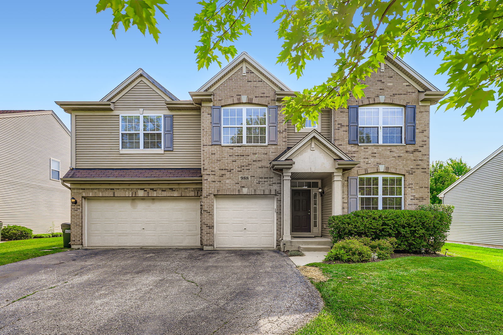 988 Singing Hills Drive, Volo, IL 60073