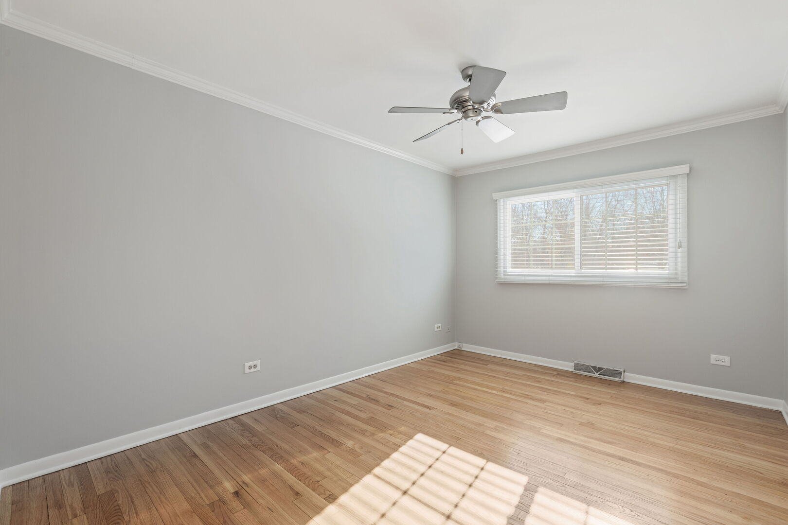 28 E 55th Street, Hinsdale, IL 60521