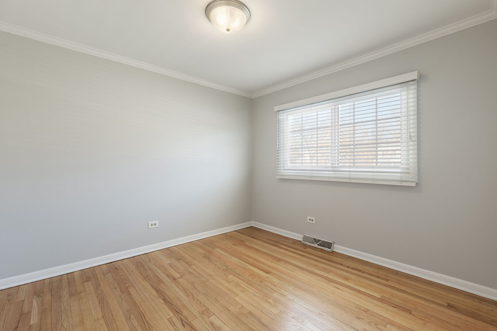 28 E 55th Street, Hinsdale, IL 60521